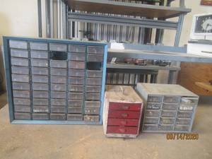 lot 42 image: TOTAL OF 3 METAL COMPARTMENT ORGANIZER DRAWER STORAGE BINS&nbsp