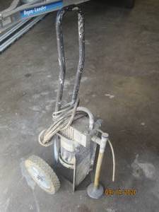 lot 59 image: CAMPBELL HAUSFELD AIRLESS PAINT SPRAYER&nbsp