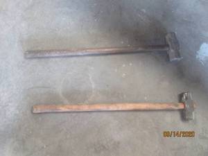 lot 74 image: TOTAL OF 2 SLEDGE HAMMERS&nbsp