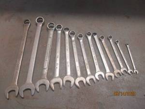 lot 81 image: TOTAL OF 13 COMBINATION WRENCHES