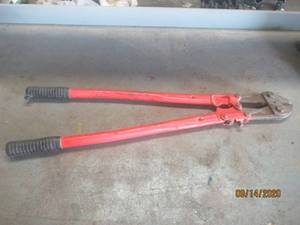 lot 85 image: 30 WIRE CUTTERS