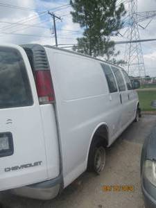 lot 131 image: CHEVY VAN WORKING CONDITION UNKNOWN (HAVE TITLE)