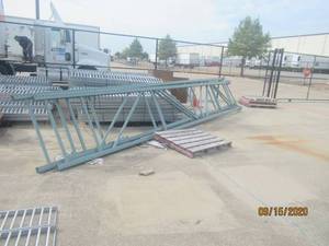 lot 151 image: 3 PALLET RACKING UPRIGHTS 24FT TALL 44DEPTH