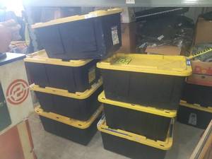 lot 9 image: Mixed Lot of Military items, Ready for resale BINS NOT INCLUDED