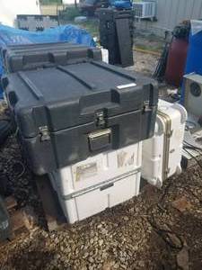 lot 95 image: Lot of storage cases