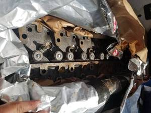 lot 143 image: cylinder head,diesel engine