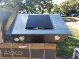 lot 301 image: Overhead stove vent