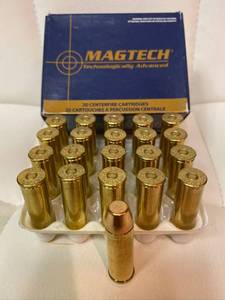 lot 20 image: Magtech  20 Centerfire cartidges (21 total) 454 Casull