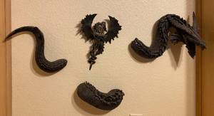 lot 48 image: Dragon 5 piece Wall Deco