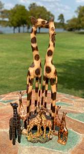 lot 77 image: Wooden Giraffes 6 total