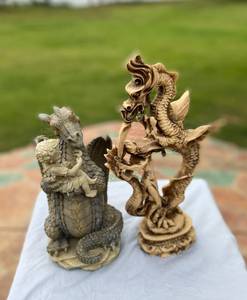 lot 122 image: 2 Collectable Dragons