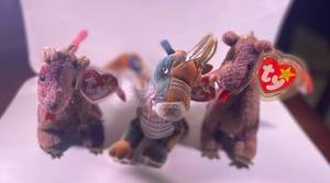 lot 137 image: 3 TY Dragons