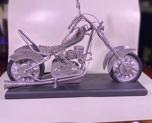 lot 153 image: Metal Motorcycle - Wheels are coasters