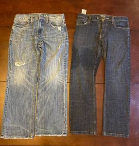 lot 182 image: American Eagle and Levis Jeans 3230