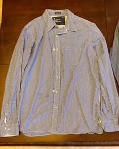 lot 193 image:  Americn Eagle Shirts (L)