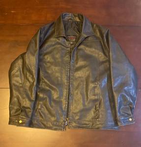 lot 200 image: Steve and Barrys Leather Jacket (L)