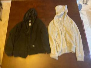lot 201 image: 2 Hoodies (L)