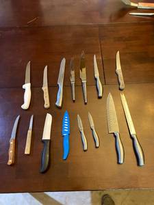lot 215 image: 15 various Kitchen Knives