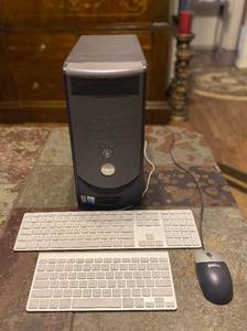 lot 248 image: Dell Computer