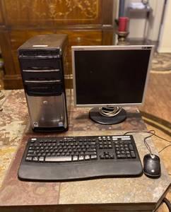lot 247 image: Gateway Computer