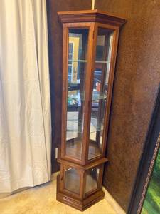 lot 243 image: Curio Cabinet