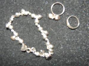 lot 346 image: .925 bracelet with hearts   rings with hearts size 5  and ring with filagree size 4