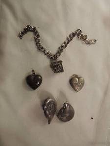 lot 347 image: .925 earrings 1 silver hearts x 2 and bracelet with prayer box