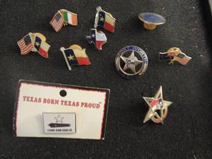 lot 352 image: Lapel pins x 10- Texas, Ft. Worth Star, US, flag  Texas flag   Come & Take it