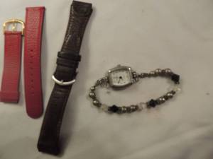 lot 376 image: Geneva L8 swap watch with beaded band and brown and red leather bands