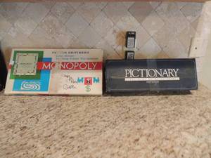 lot 80 image: Pictionary , Vintage Monopoly