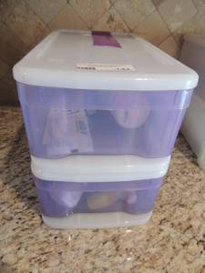 lot 144 image: Hair items, lotions, face cream and more 2 stackable sets