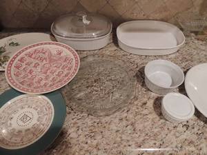 lot 70 image: Dcor, plates, platters, soup bowls and casseroles