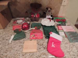 lot 171 image: Various Christmas items