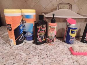 lot 120 image: Shop glasses, armor all, smoke out, WD 40 and more