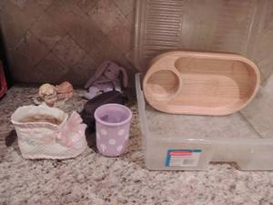 lot 94 image: lot- angels, shoes dcor, canister organizer