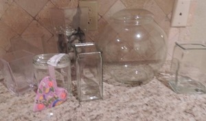 lot 71 image: Assorted table decor, VASES