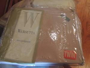 lot 182 image: Large lot of twin size sheets most are silk