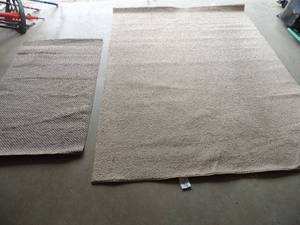 lot 229 image: Cream color are rug 93x72   Gray hall rug 60x36