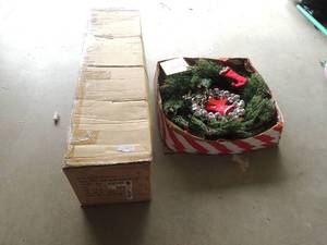 lot 227 image: Bull Pine slim tree 6.5 feet tall disassembeled in box    large green christmas wreath for front door