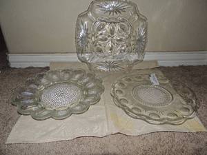 lot 43 image: Assorted glass egg platters