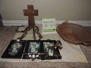 lot 99 image: Depression glass bowl.  calendar blocks, harvest cross 3 5x7 photo frames