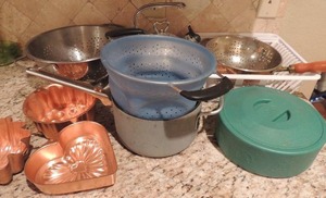 lot 59 image: Strainers, jello molds, pots and pans, tortilla bowl with lid