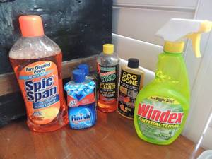 lot 122 image: Dishwasher soap and household floor and carpet cleaner