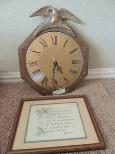 lot 31 image: America eagle wall clock Irish hex picture 13x10
