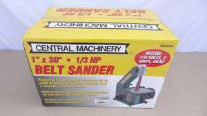 lot 11 image: Central Machinery belt sander 1x30 13 hp