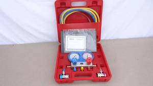 lot 14 image: US General AC Manifold Gauge set, Model R134A