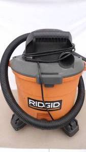 lot 19 image: Ridgid 12 gallon, 5 HP wetdry vac