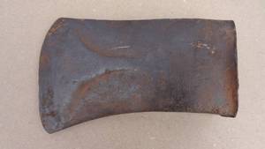 lot 23 image: True Temper Perfect Kelly Works axe head