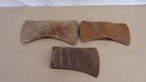 lot 26 image: Lot of 3 axe heads. 2 double, 1 single
