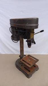 lot 29 image: 5-speed drill press